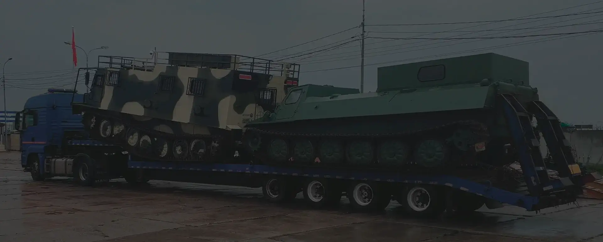 Транспортировка танков и ракет в рабочем поселке Калининец (Центральный округ - Московская область) с соблюдением секретности.